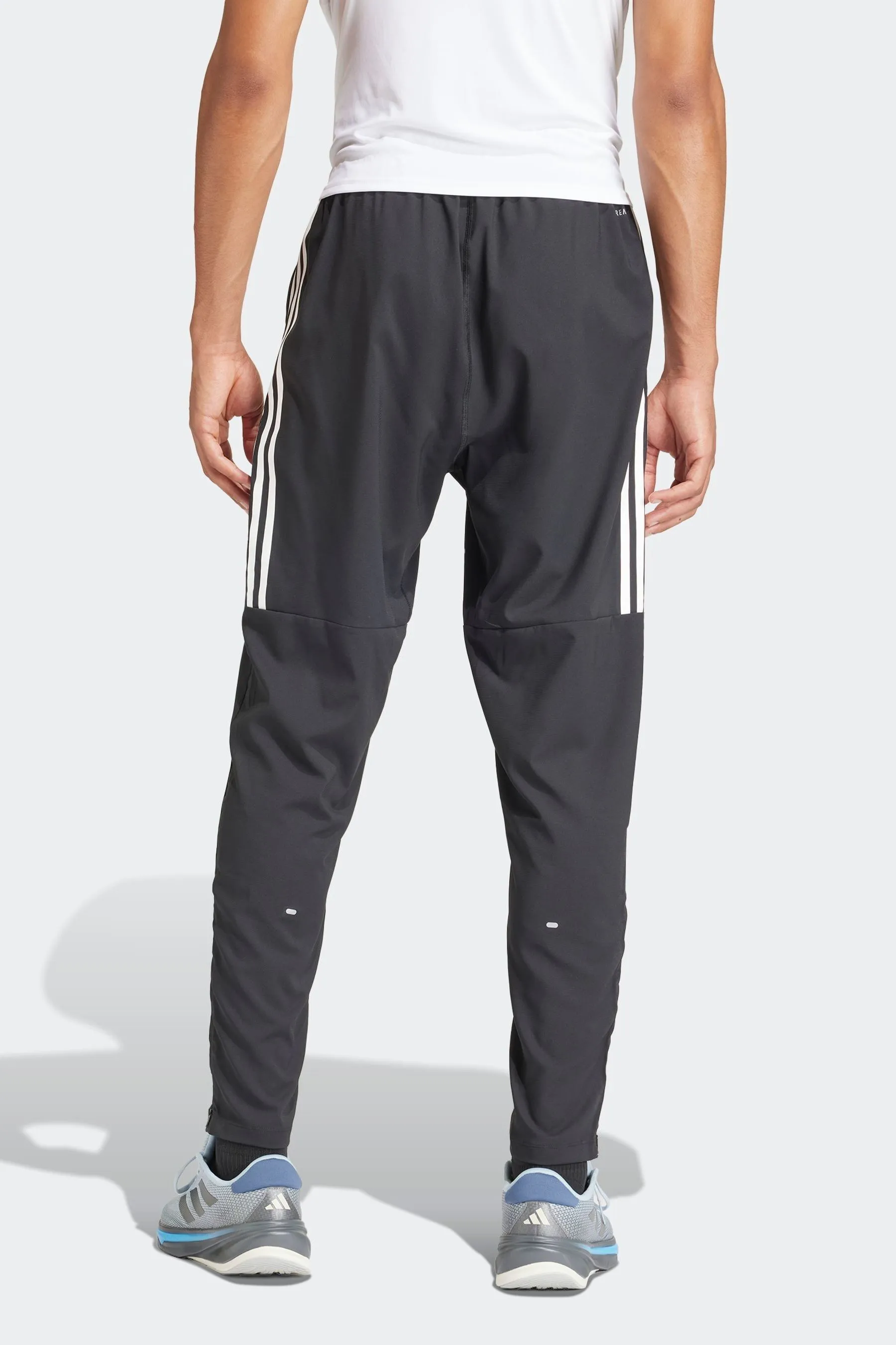 adidas Own The Run - Pantaloni da jogging con 3 strisce