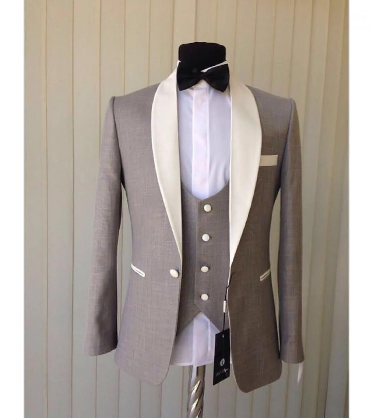 Arrivo Mens Dinner Party Prom Abiti con risvolto Smoking dello sposo Groomsmen Wedding Blazer Abiti 3 pezzi giacca pantaloni ves