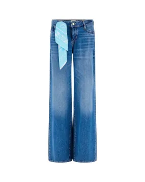 Jeans wide leg a vita bassa in misto cotone lavaggio medio stone washed con bandana abbinata