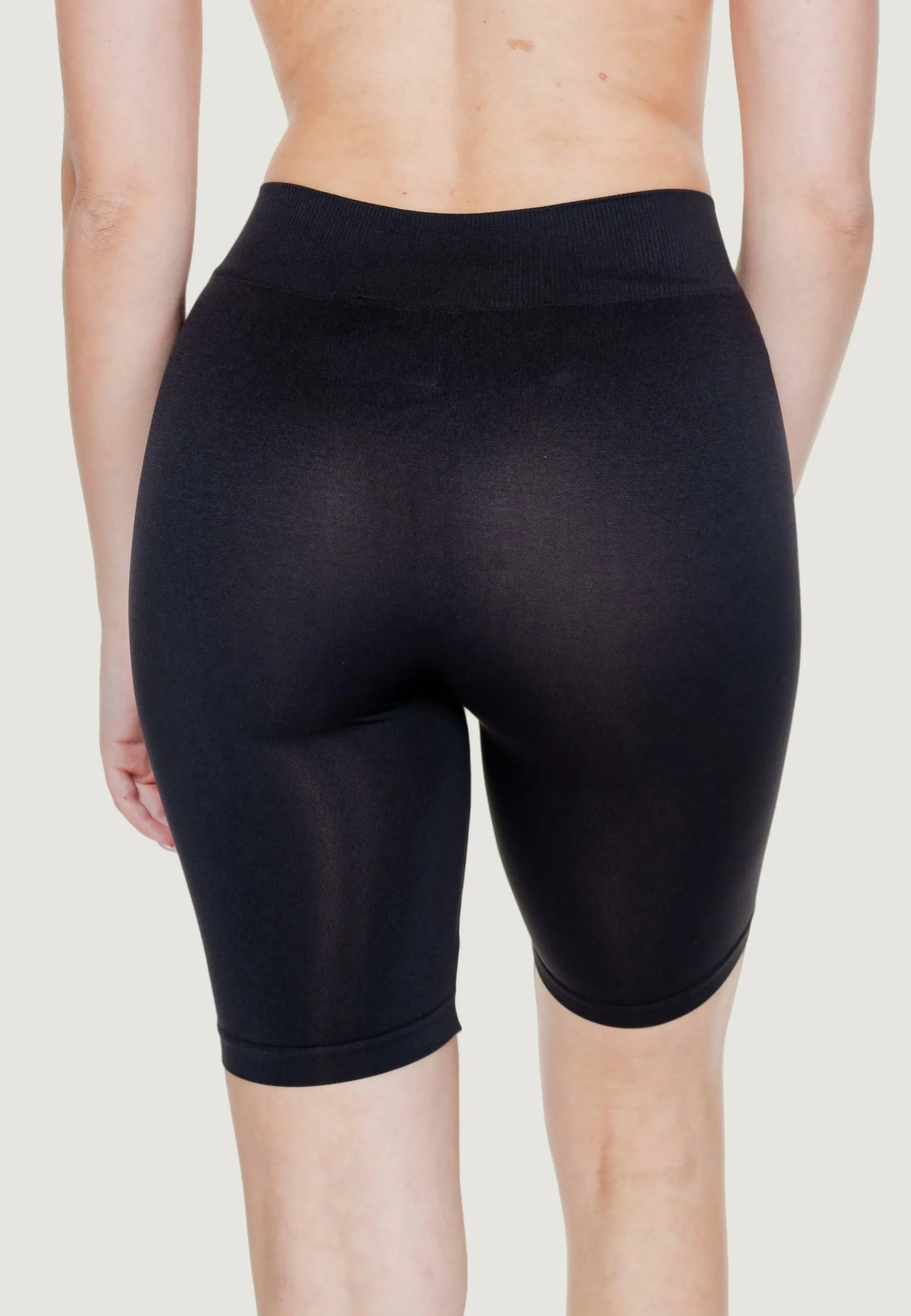 Shorts Vero Moda VMJACKIE SHORTS SEAMLESS GA NOOS Nero